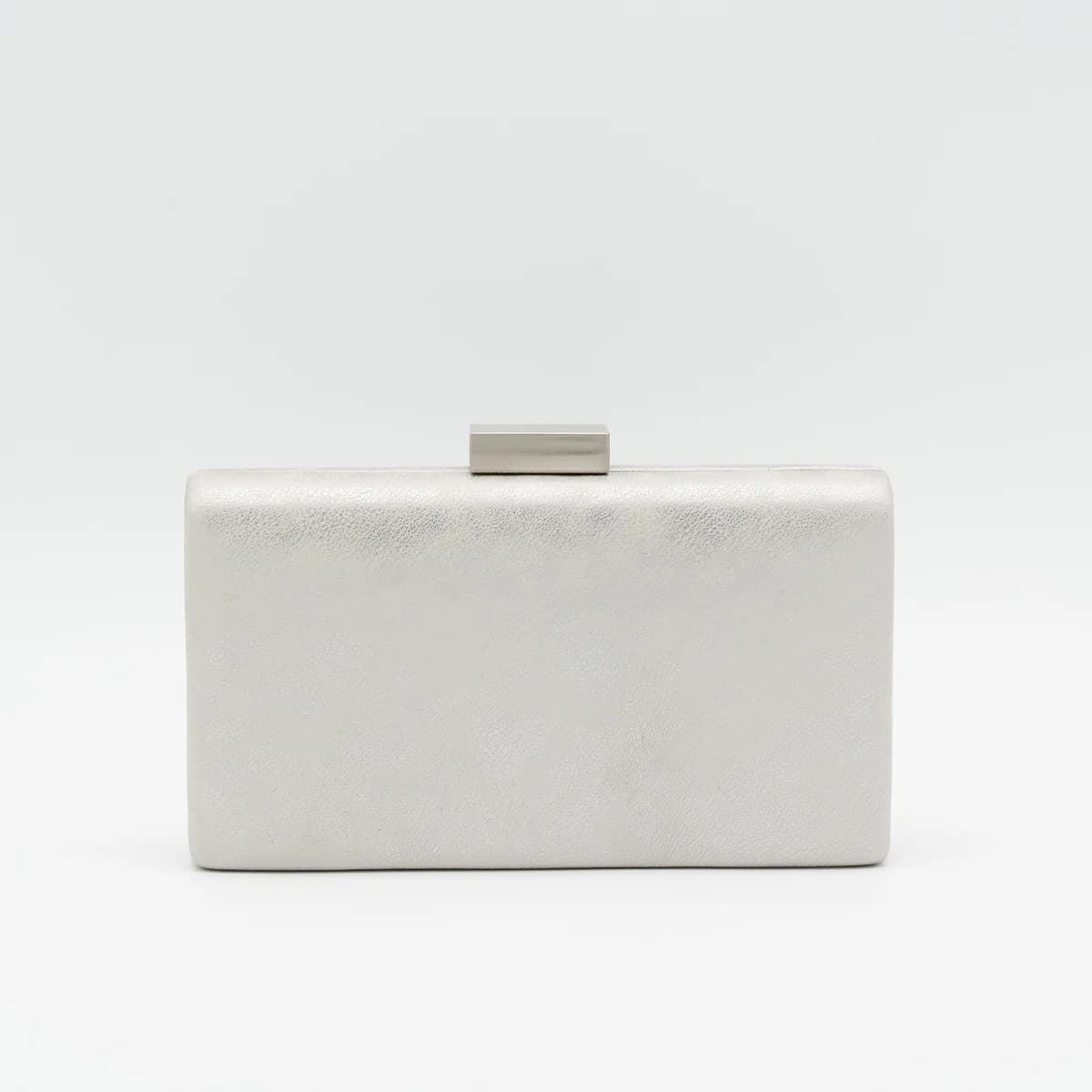 BOLSO CLUTCH DE FIESTA METALIZADO PLATA 22275 - Imagen 1