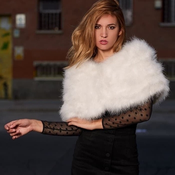 ESTOLA PLUMAS MARABÚ BLANCO ROTO - Imagen 1