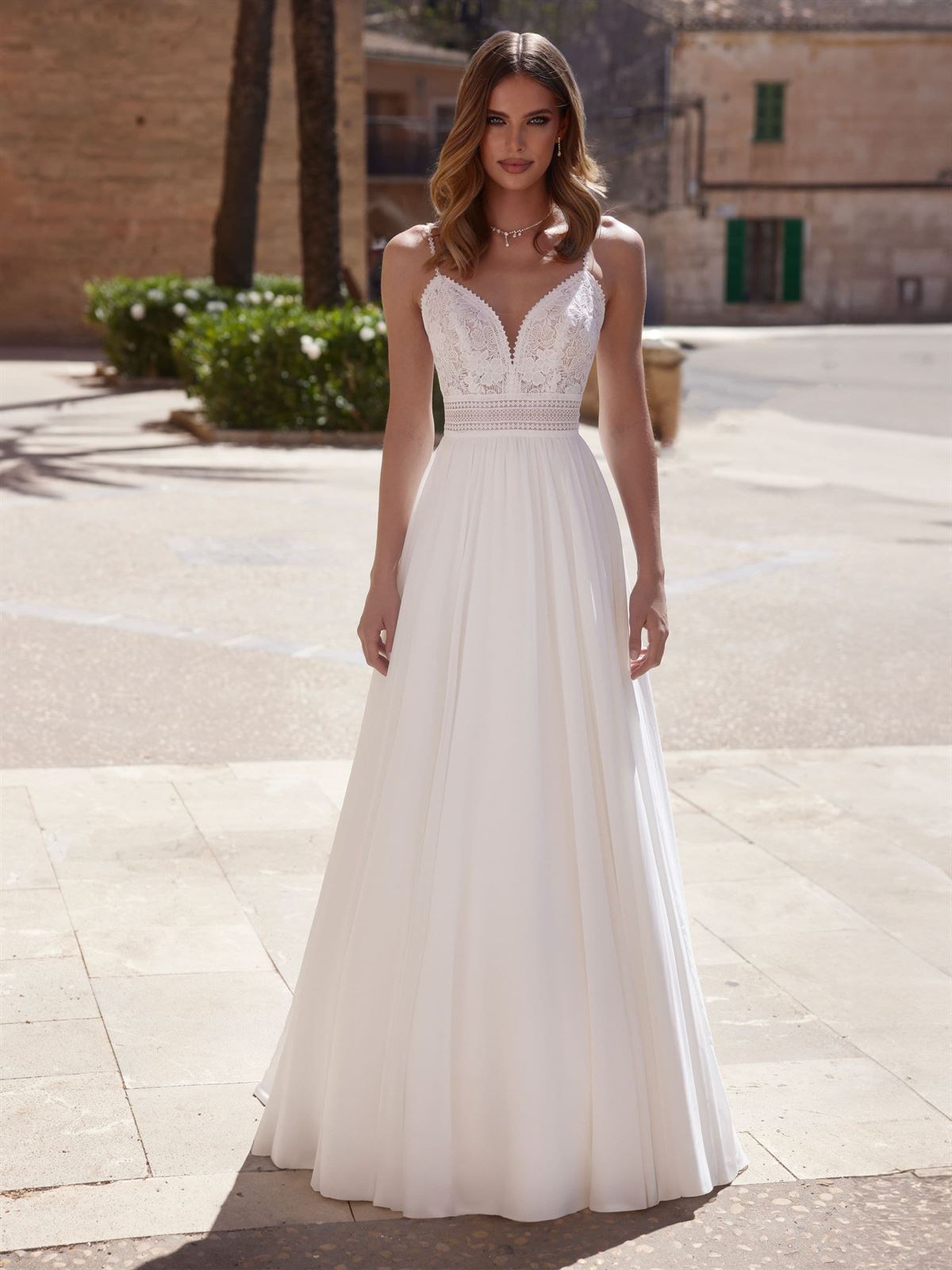 VESTIDO DE NOVIA BIANCO EVENTO ARIA - Imagen 2