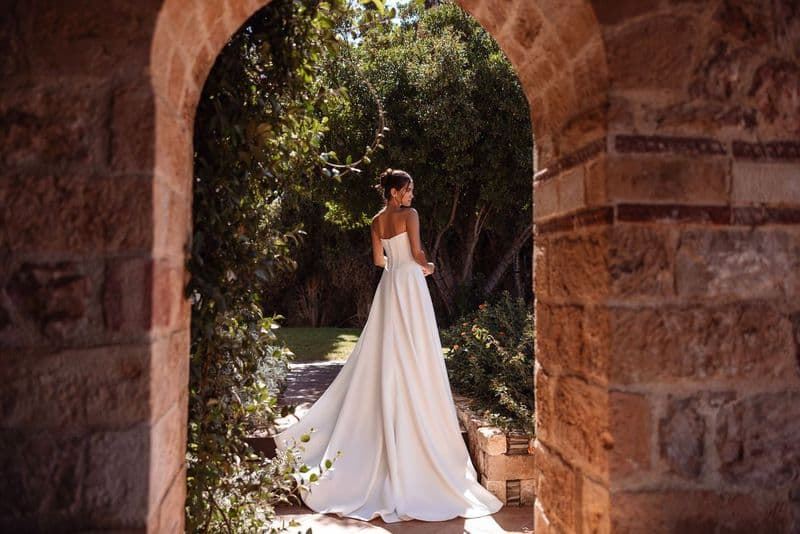 VESTIDO DE NOVIA COSMOBELLA DEMETRIOS 8288S - Imagen 2
