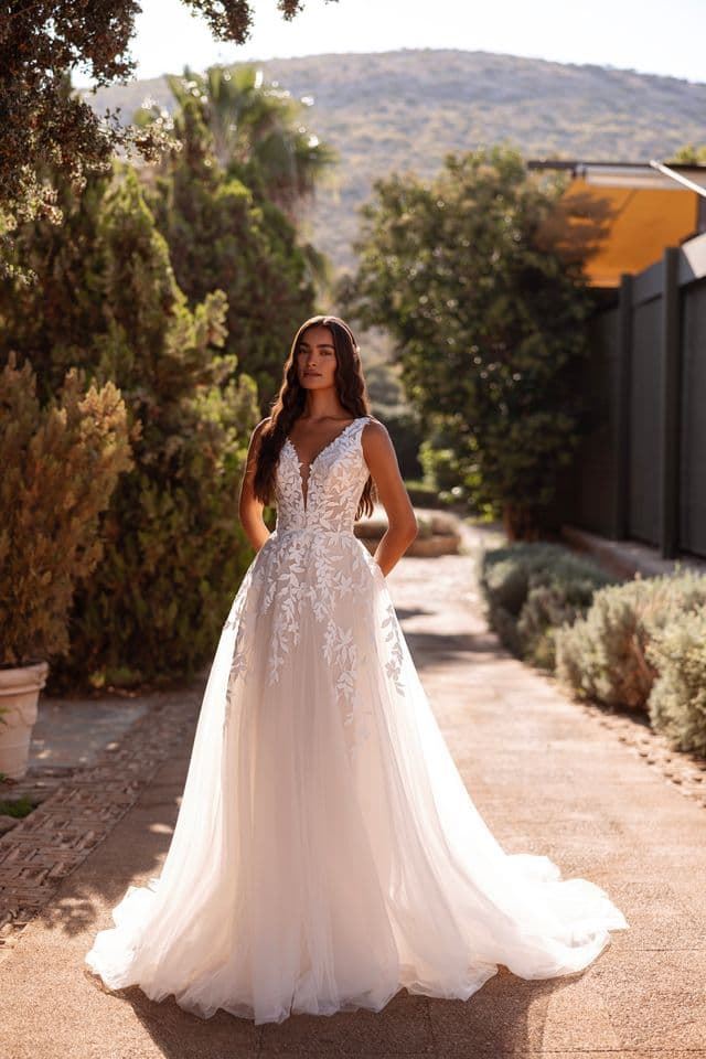 VESTIDO DE NOVIA COSMOBELLA DEMETRIOS 8314 - Imagen 1