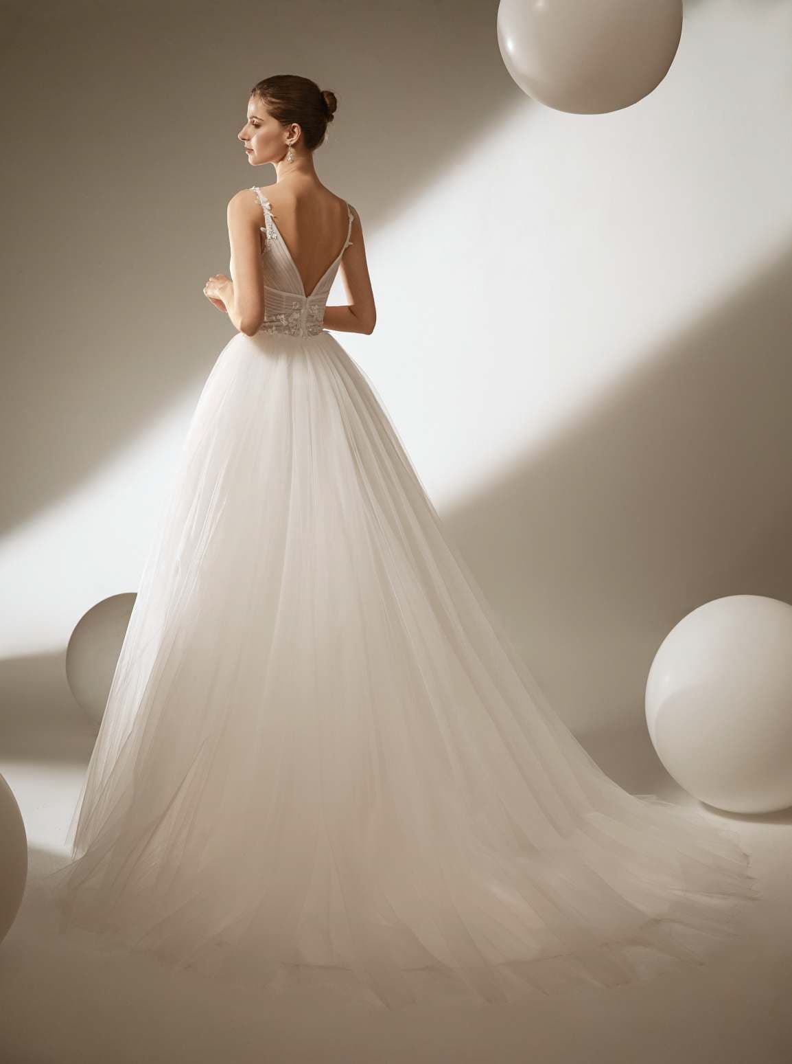VESTIDO DE NOVIA  DE ZARINA ALMA COUTURE - Imagen 2