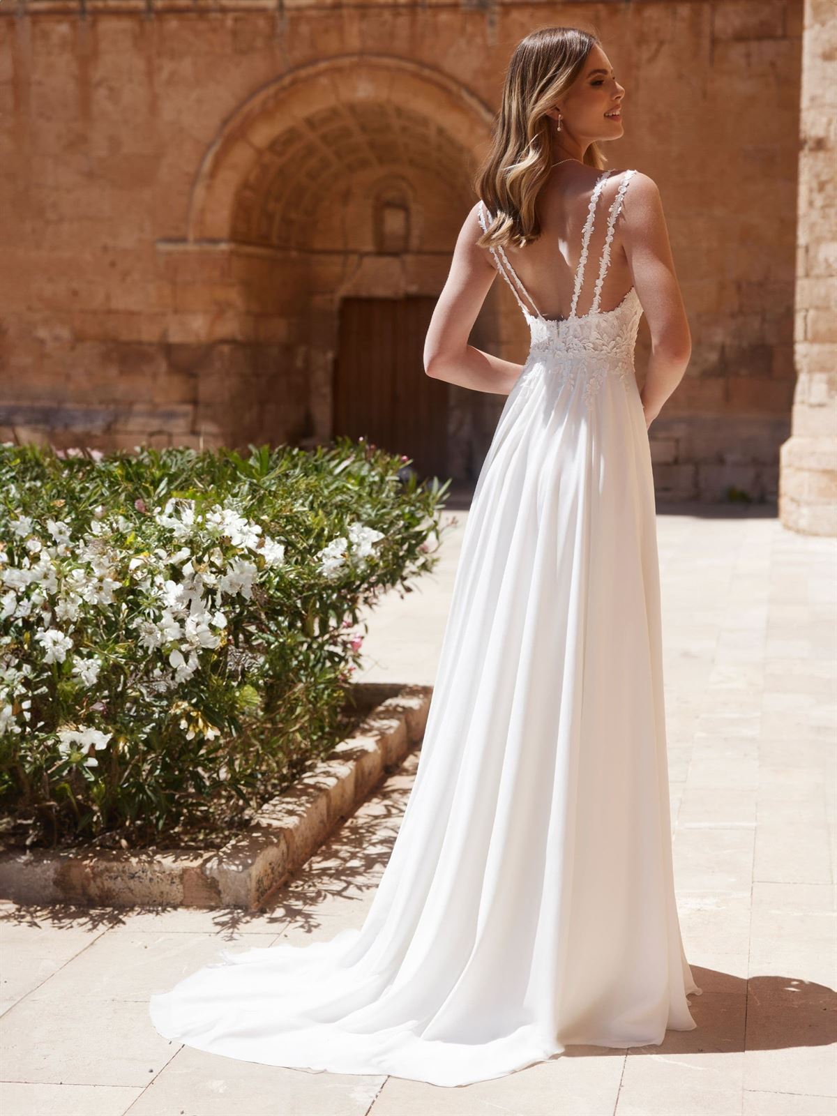 VESTIDO DE NOVIA KERENA DE BIANCO EVENTO - Imagen 2