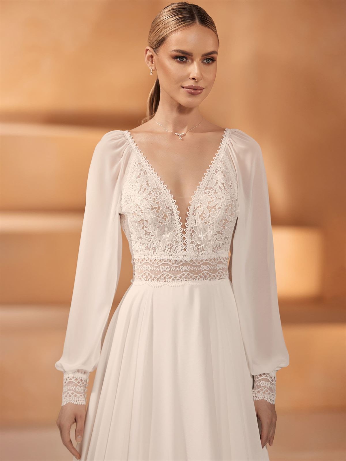 VESTIDO DE NOVIA URSULA DE BIANCO EVENTO - Imagen 1